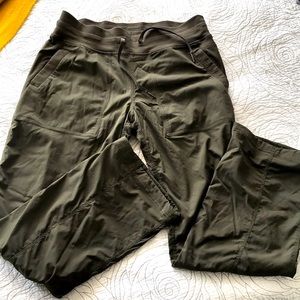 Women’s Lulu Lemon Studio Pant